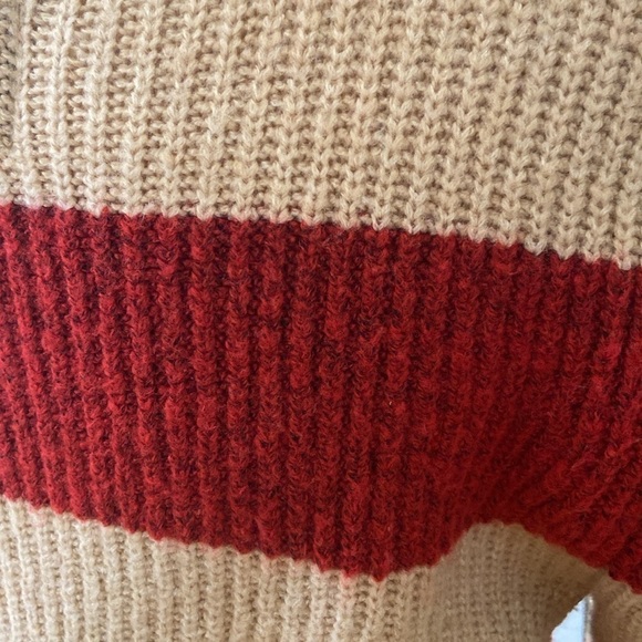 American Eagle red tan stripe cardigan!! Size Small - Picture 5 of 6